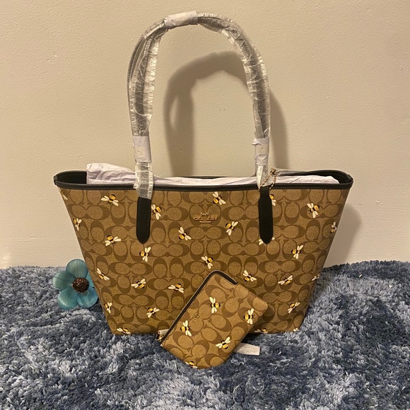 Coach Bags Nwt Signature Coach Bee Design Poshmark